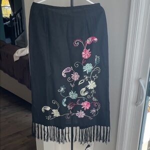 π«Ά Black Linen Skirt with Colorful Floral Embroidery and Fringe